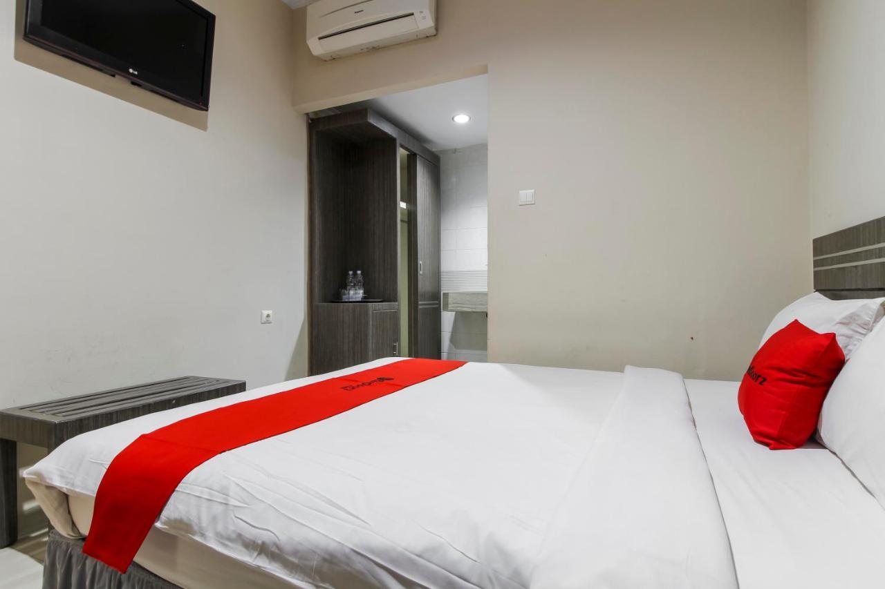 Reddoorz Plus Syariah @ Jalan Sriwijaya Medan Luaran gambar