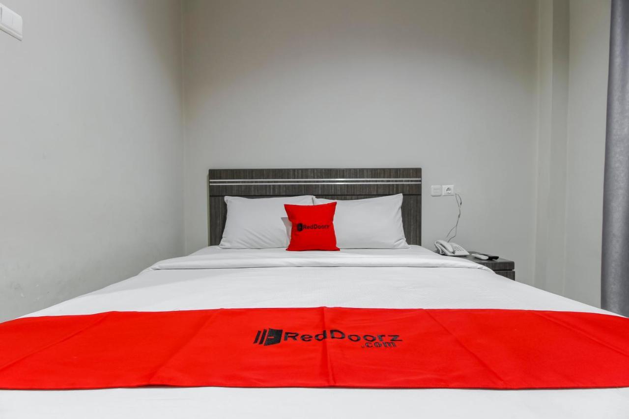 Reddoorz Plus Syariah @ Jalan Sriwijaya Medan Luaran gambar