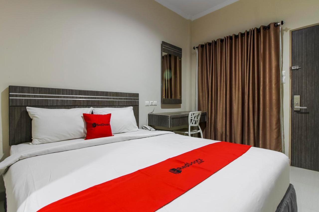 Reddoorz Plus Syariah @ Jalan Sriwijaya Medan Luaran gambar