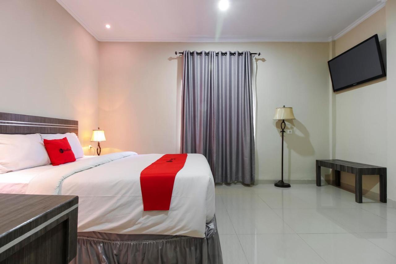 Reddoorz Plus Syariah @ Jalan Sriwijaya Medan Luaran gambar
