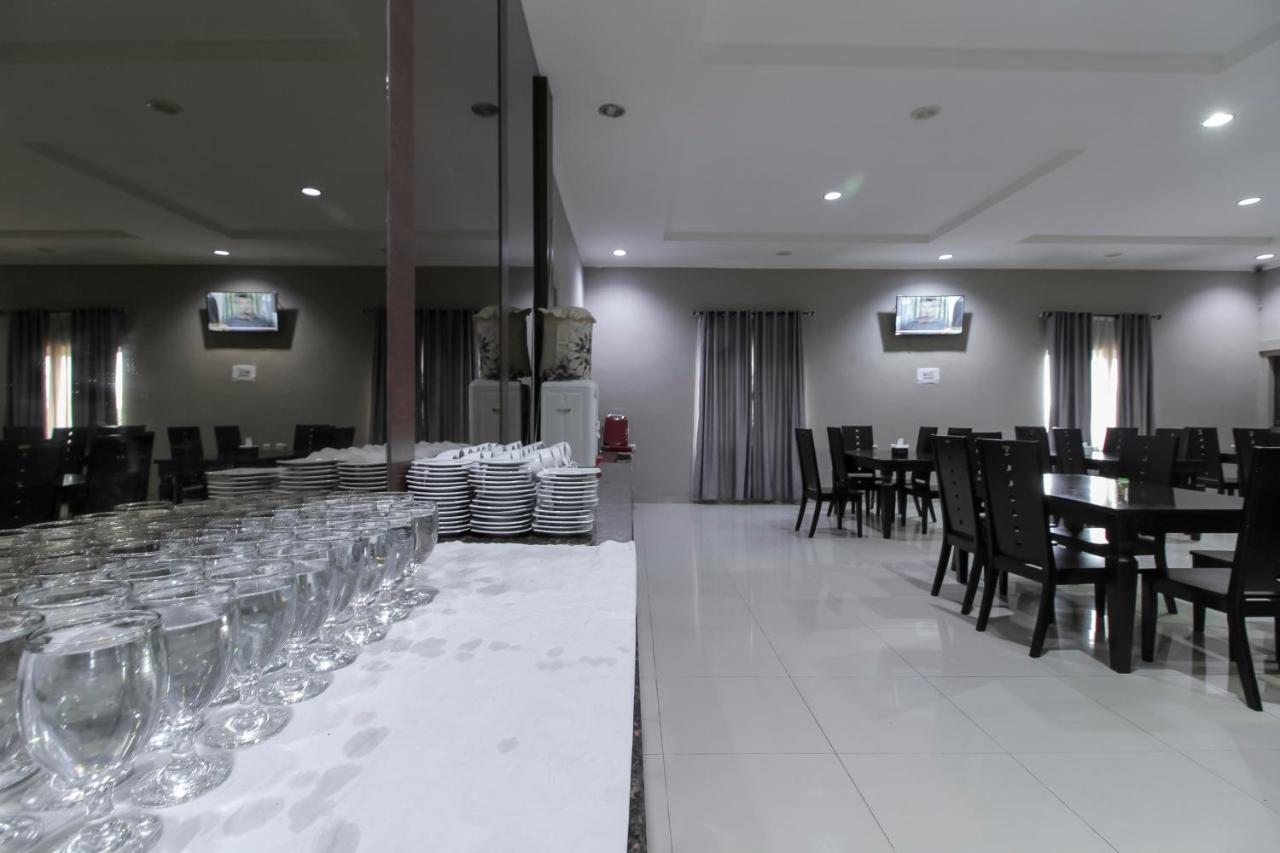 Reddoorz Plus Syariah @ Jalan Sriwijaya Medan Luaran gambar