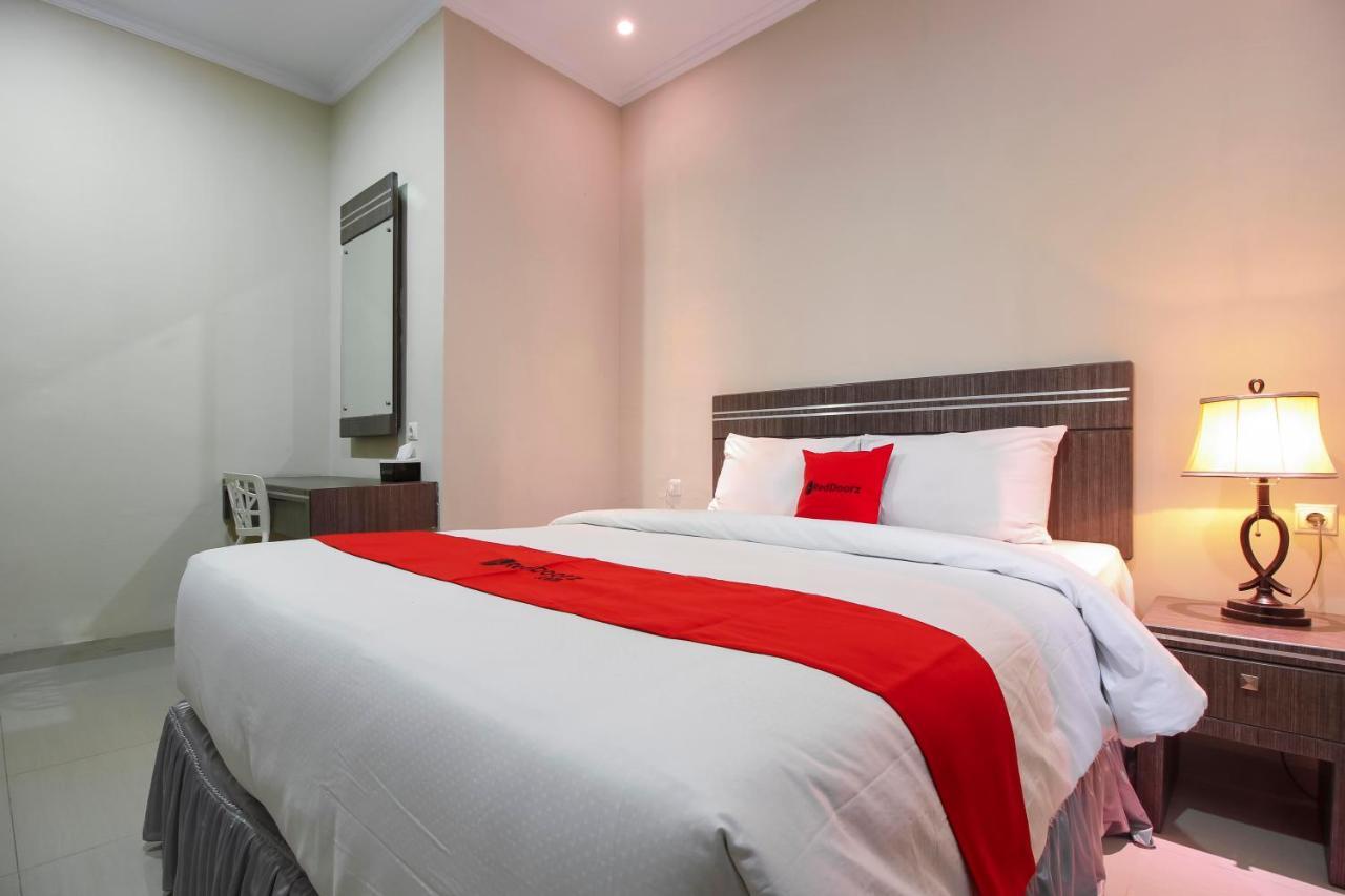 Reddoorz Plus Syariah @ Jalan Sriwijaya Medan Luaran gambar